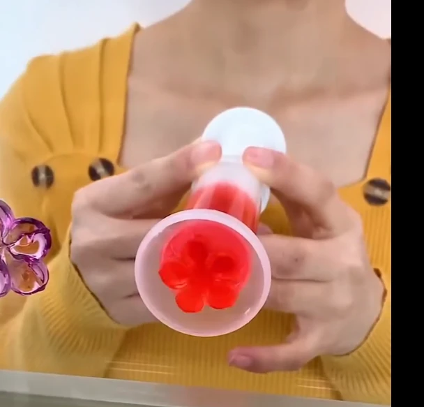 Toilet Gel Stamp, 6 Pcs/66 Count Fresh Flower Stamp Toilet Gels Long-lasting Fragrance Bathroom Deodorizing Clean, Includes Dispenser and Gel