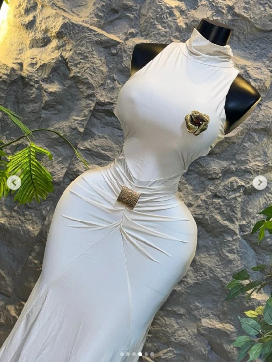 Stylish Detailed Brooch Dress