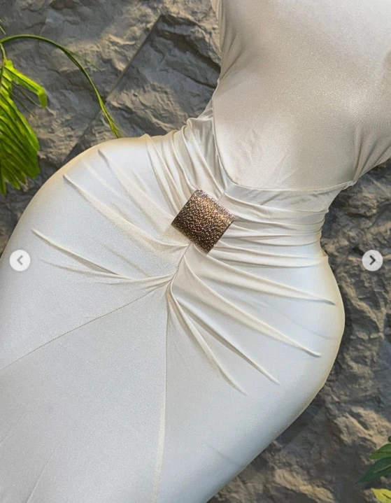 Stylish Detailed Brooch Dress