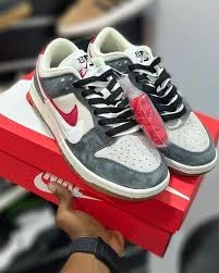 Nike SB Dunk Low