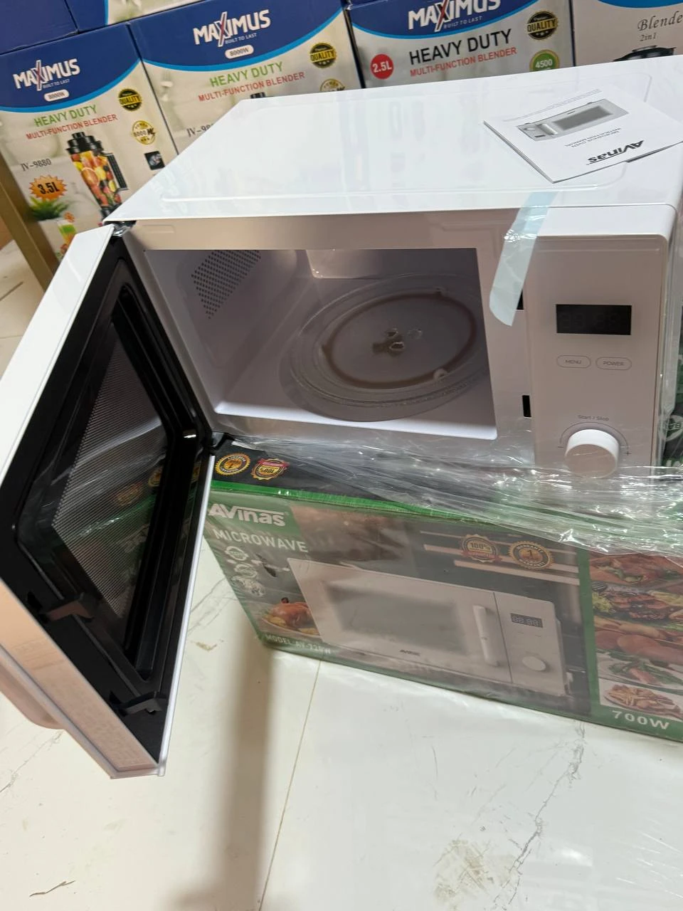 AVINAS QUALITY 700W MICROWAVE