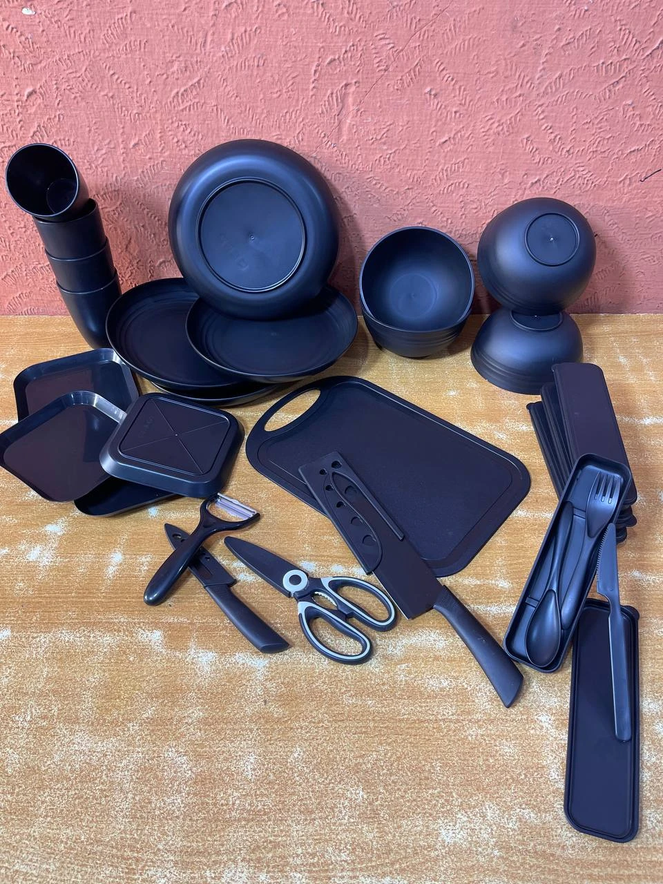 37PCS/SET HEALTHY ECO-FRIENDLY THICKENED PLASTIC DINNERWARES/SERVING SET + KITCHENWARES