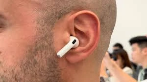 Apple AirPods 4