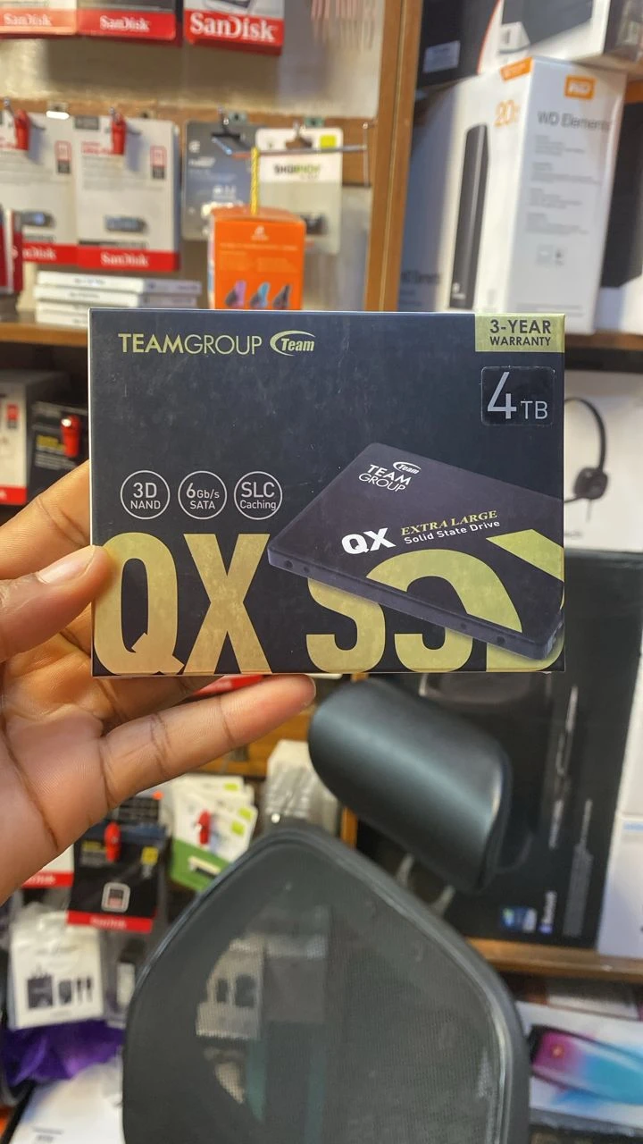 TEAMGROUP QX 4TB 3D NAND QLC 2.5 Inch SATA III Internal Solid State Drive SSD