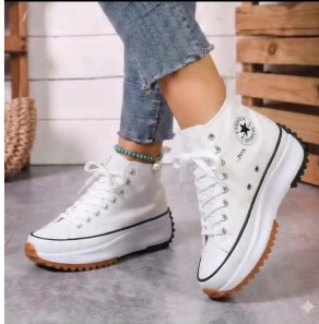Converse Run Star Hike Hi Canvas platform sneakers in white