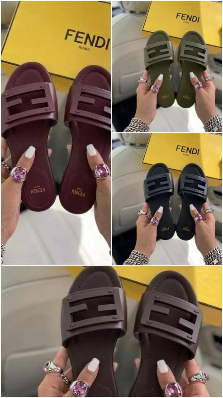 Baguette FENDI SLIPPERS